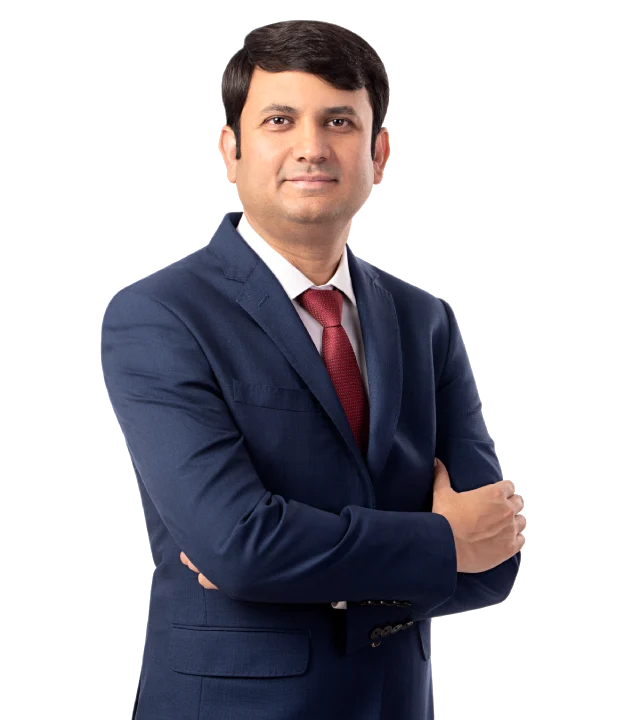 Manoj Sir, senior faculty at MB Patil Institute providing NEET and JEE coaching in Pune